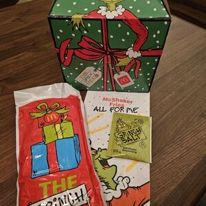 Grinch McDonald's Holiday Gift Set